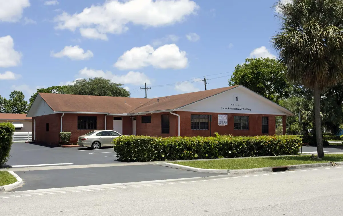 21-NE-168th-St-North-Miami-Beach-FL-Buil at 21 NE 168th Street, North Miami Beach