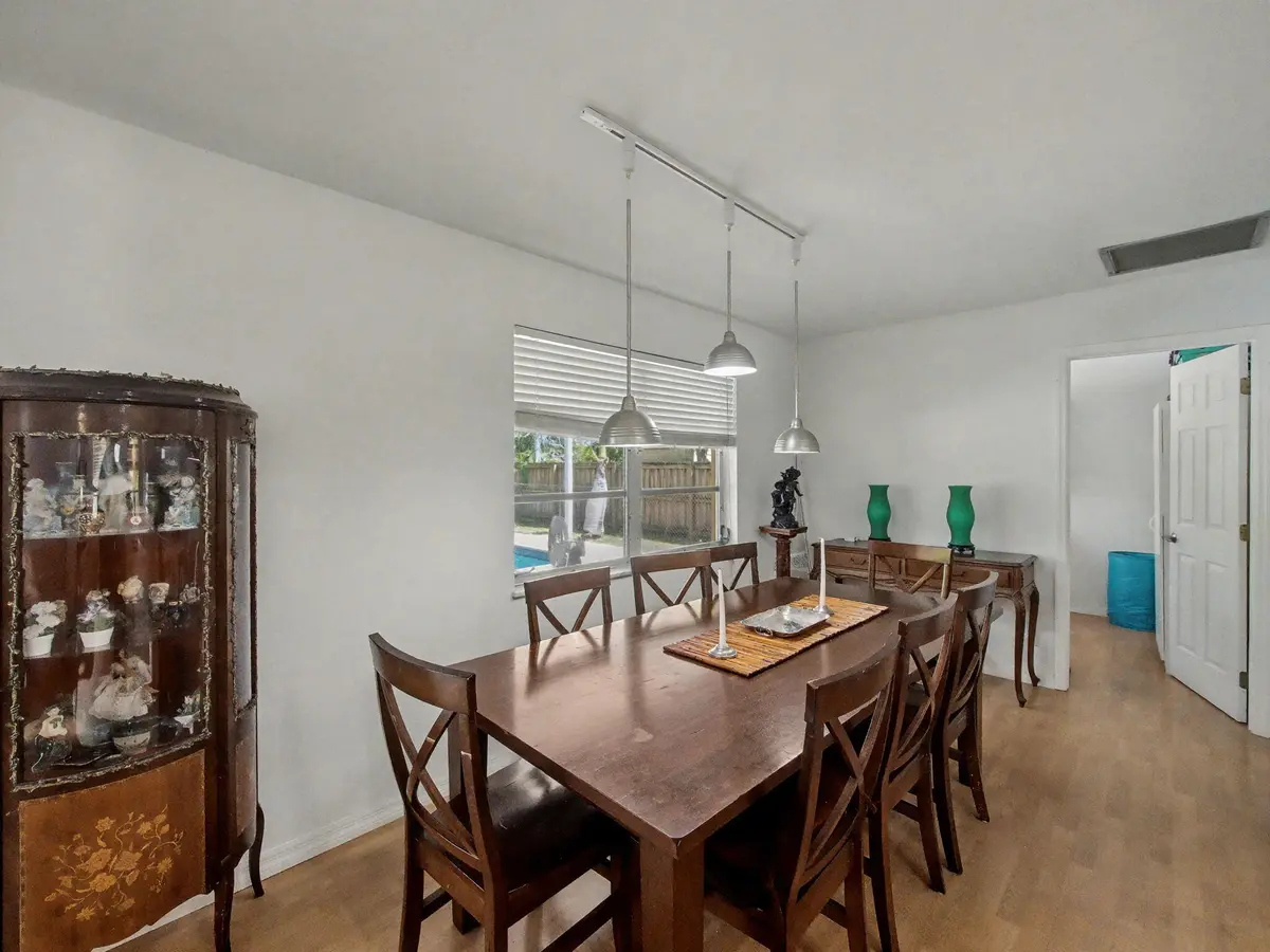 7-web-or-mls-010 at 394 Evergreen Avenue, Tequesta
