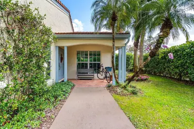 2320 Las Casitas Drive, Wellington – Townhouse for rent