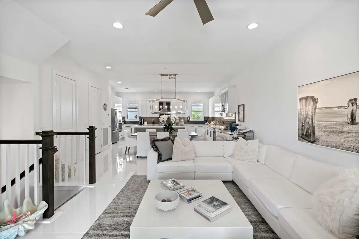 Great room at 3024 Franklin Place, Palm Beach Gardens
