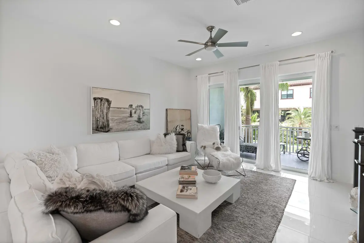 Great room at 3024 Franklin Place, Palm Beach Gardens