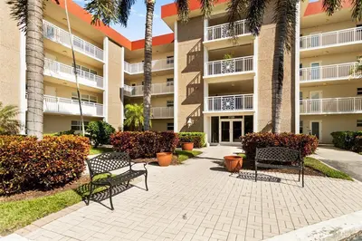 3100 NE 48th Court 413, Lighthouse Point – Condominium for rent