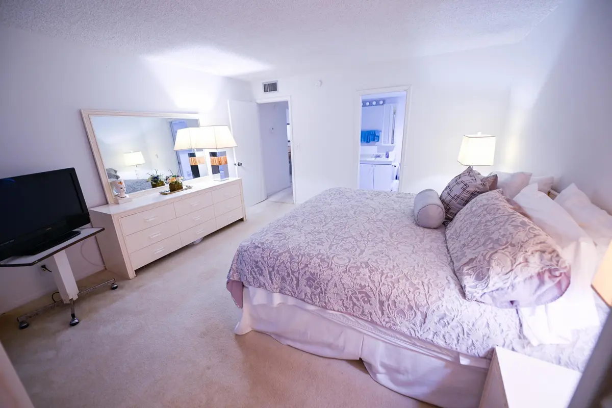 Lester-14 at 2901 Victoria Circle J1, Coconut Creek
