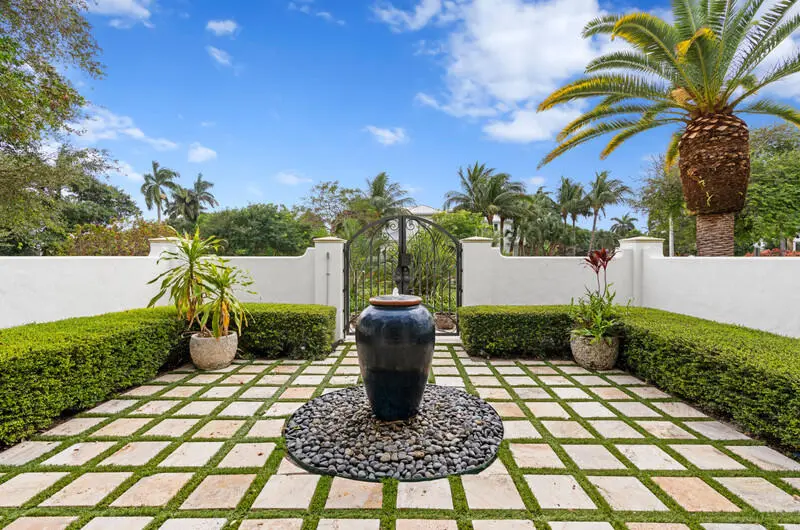 DSC04431.jpg-vsuniqueid-695536a69db83 at 1005 Tamarind Road, Delray Beach