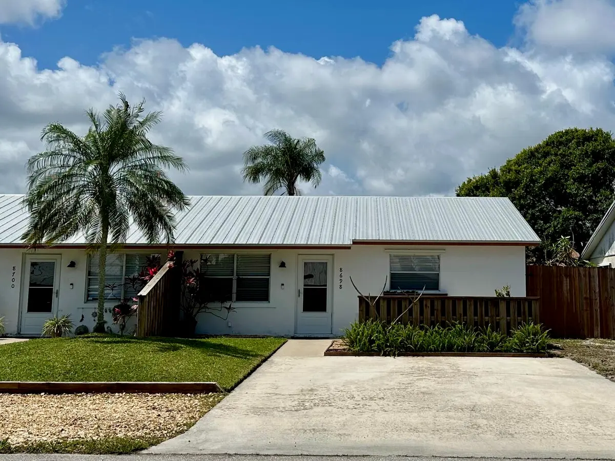 Beautiful day in Hobe Sound at 8698 SE Hobe Ridge Avenue, Hobe Sound
