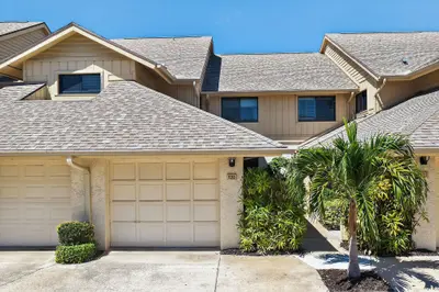 17081 Waterbend Drive 128, Jupiter – sold