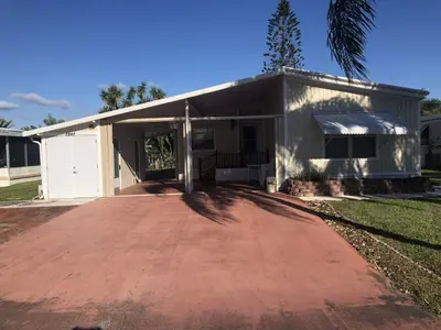 7847 SE Swan Avenue, Hobe Sound – Manufactured Home for sale