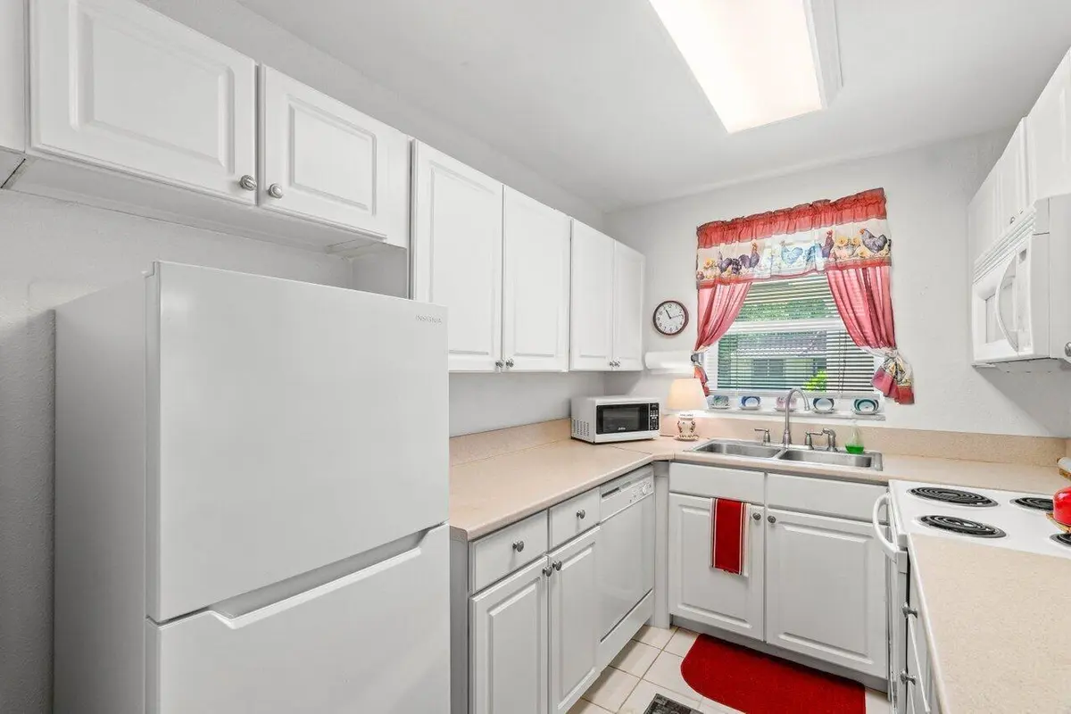 011-1124Northwest13thStreet-204A-BocaRat at 1124 NW 13th Street 204a, Boca Raton