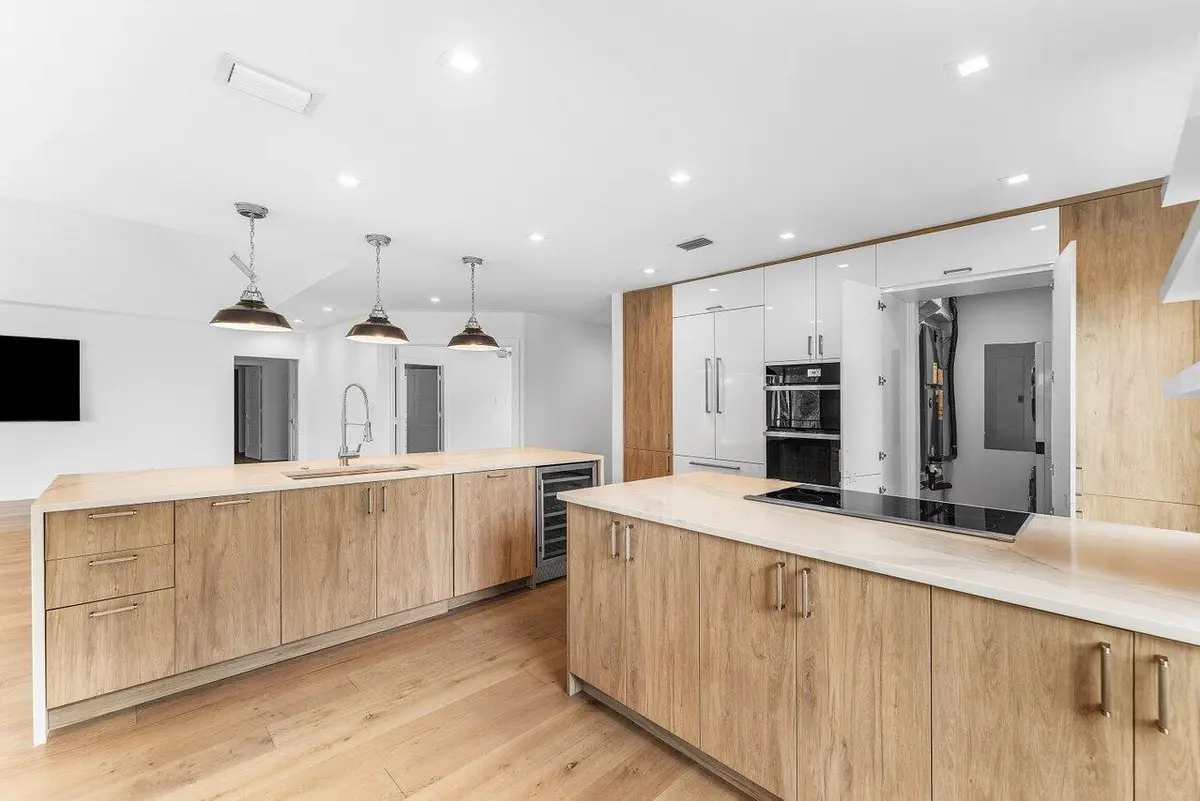 Kitchen at 11847 Pebblewood Drive, Wellington
