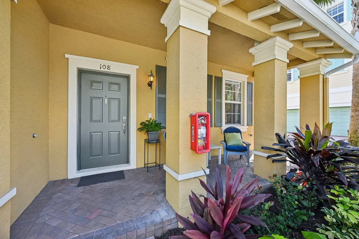 Front porch at 110 E Pigeon Plum Drive 108, Jupiter