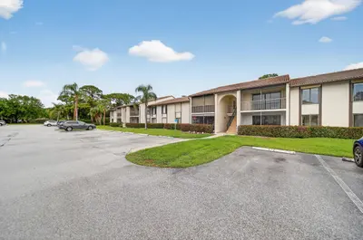 1575 SW Silver Pine Way 108-d2, Palm City – sold