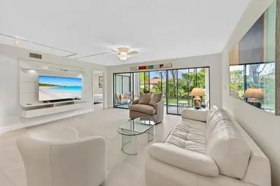 5743 Fairway Park Court 105, Boynton Beach – sold