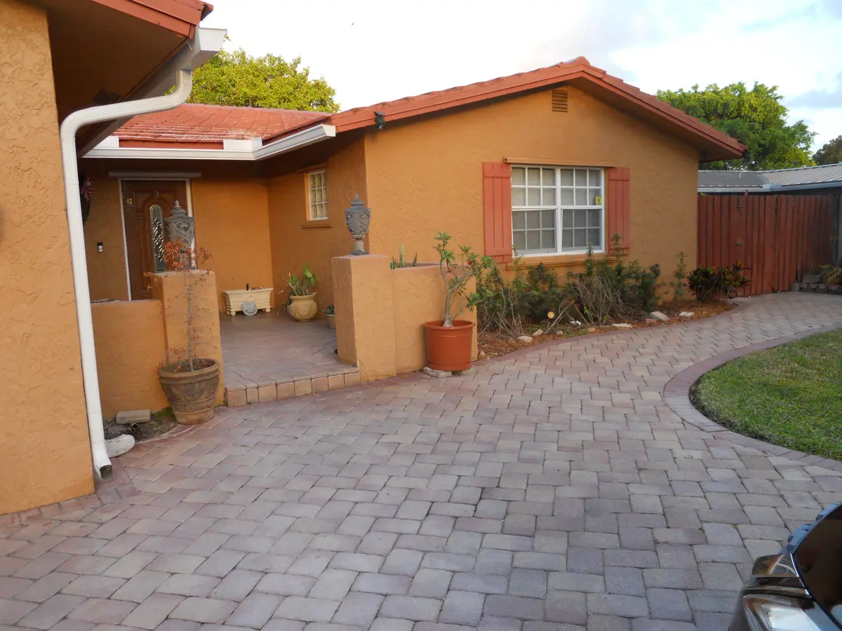 Front Entrance at 2755 NW 84th Avenue, Coral Springs