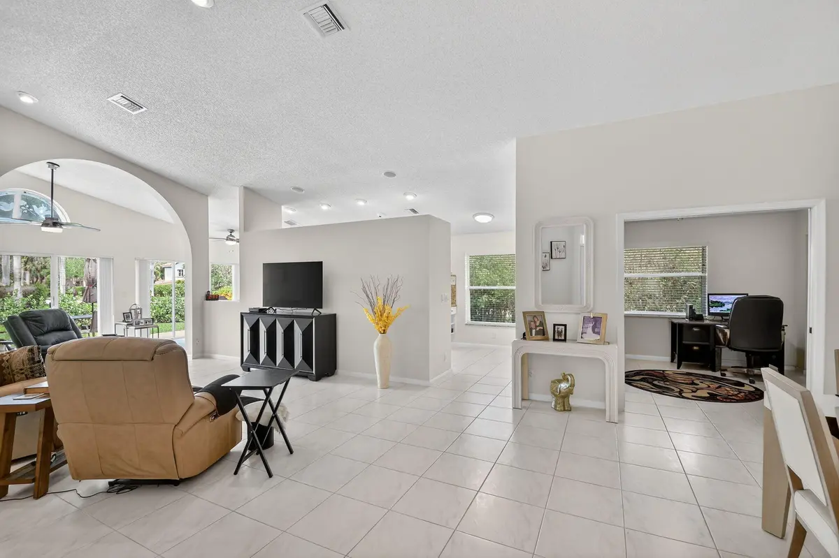 living / dining room at 9718 Harbour Lake Circle, Boynton Beach