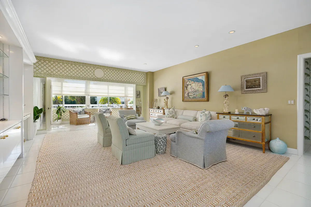photo-16 at 389 S Lake Drive 2d, Palm Beach