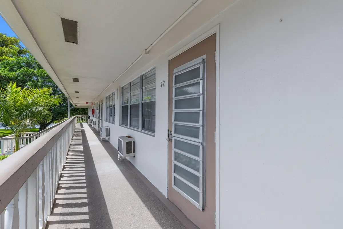 R6II1091 at 72 Ashby B, Deerfield Beach