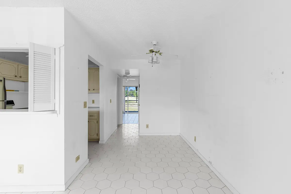 R6II1103 at 72 Ashby B, Deerfield Beach