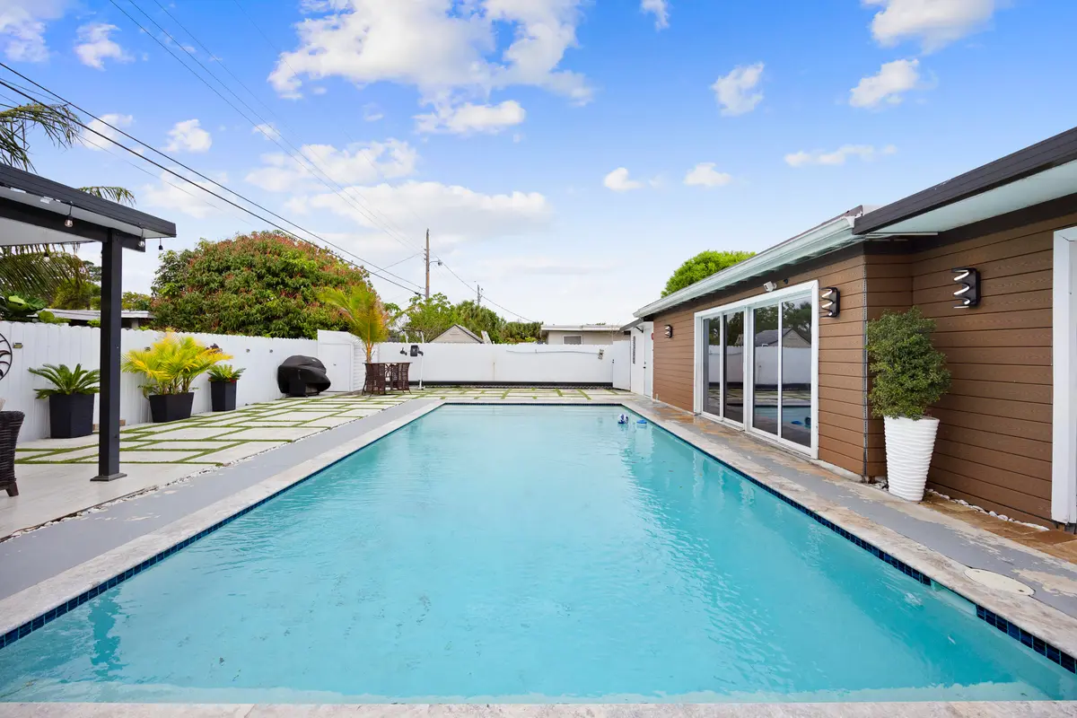 51_453a1486 at 1895 Violet Avenue, West Palm Beach