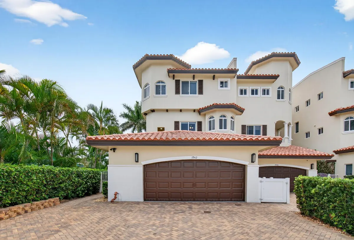 6-web-or-mls-DSC_9074 at 1942 NE 6th Street C, Deerfield Beach