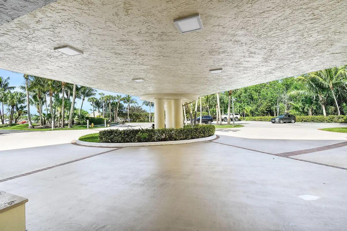 8-web-or-mls-500_6304 at 221 NE Plantation Road 316, Hutchinson Island