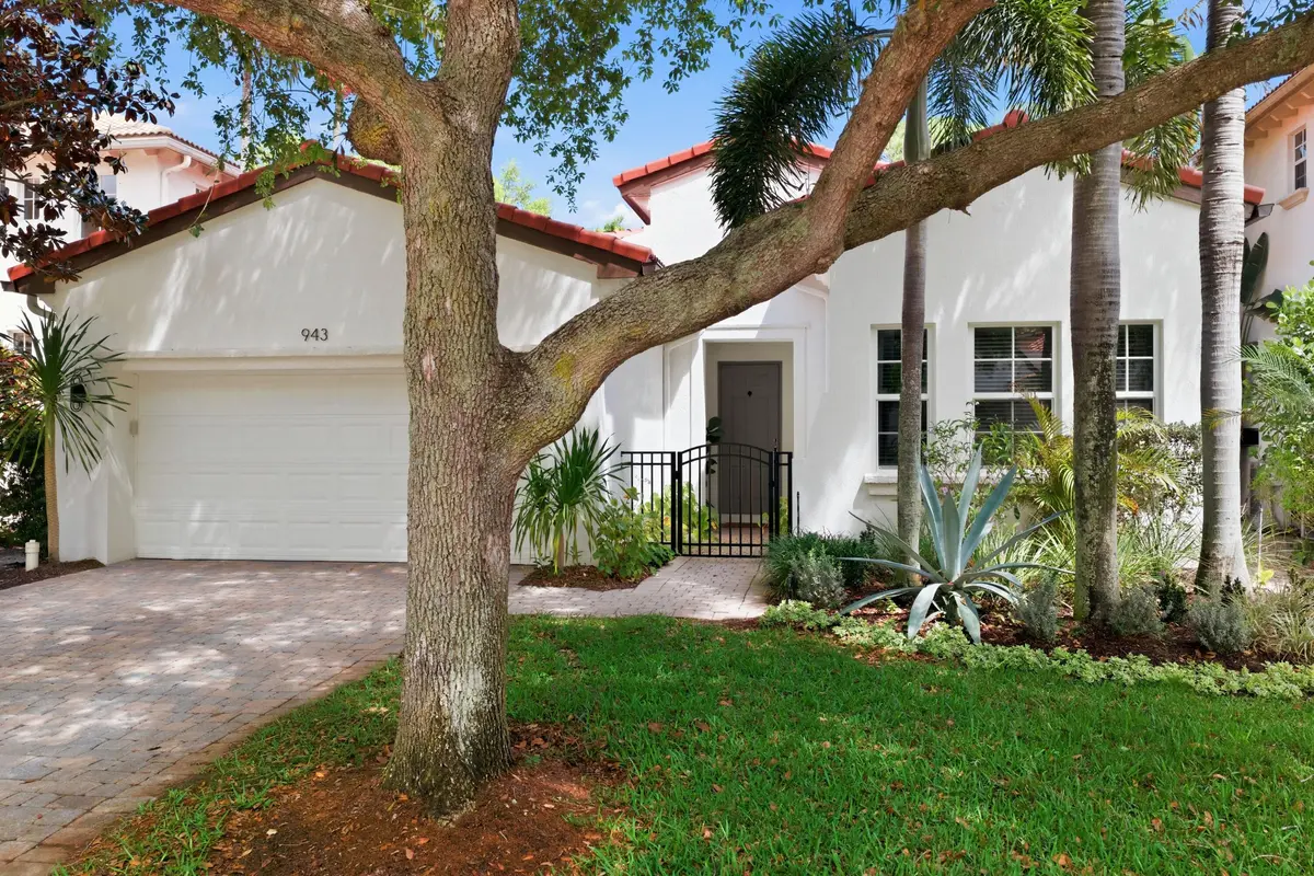FRONT EXTERIOR at 943 Mill Creek Drive, Palm Beach Gardens