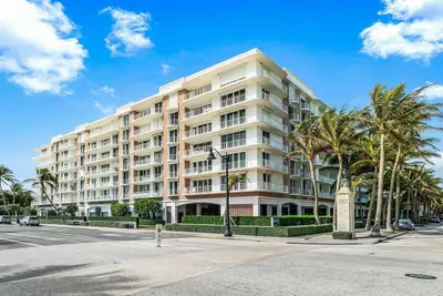 100 Worth Avenue 320, Palm Beach – sold