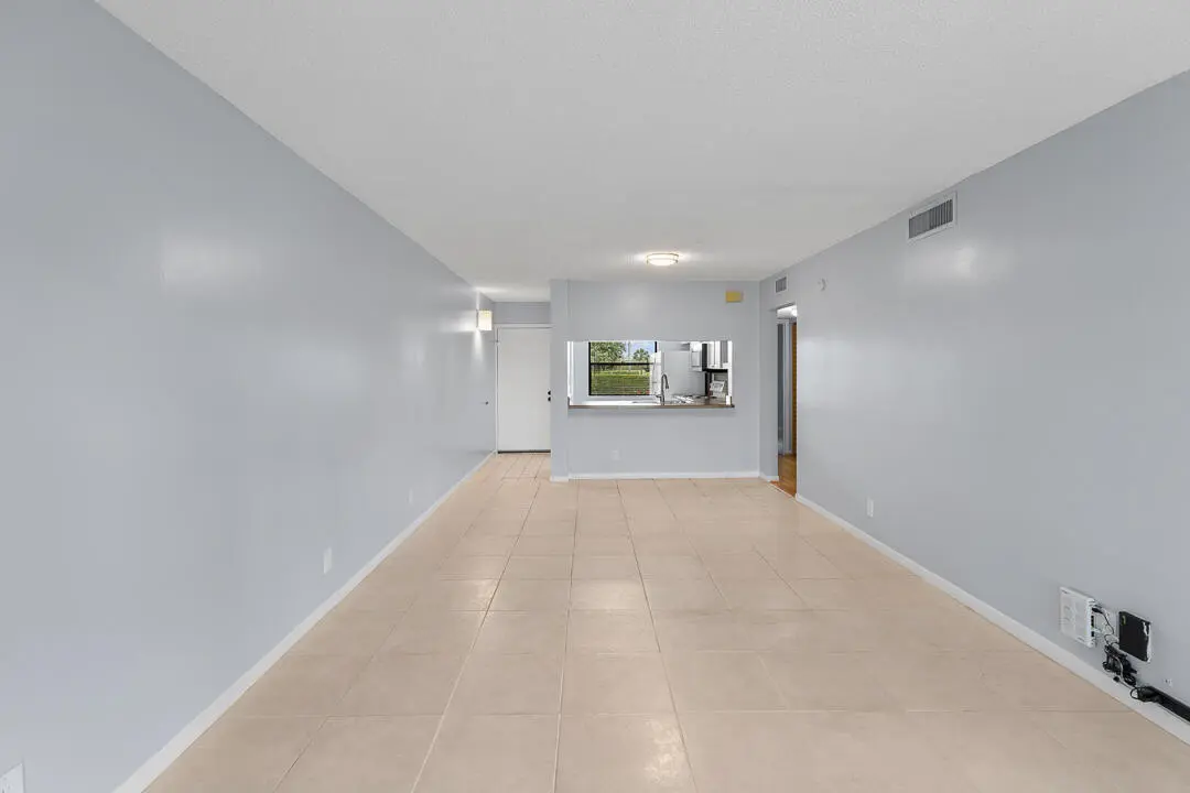 Great Room at 12962 Briarlake Drive 103, Palm Beach Gardens
