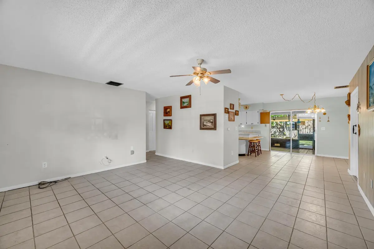 Z63_0718 at 5406 Sunset Boulevard, Fort Pierce