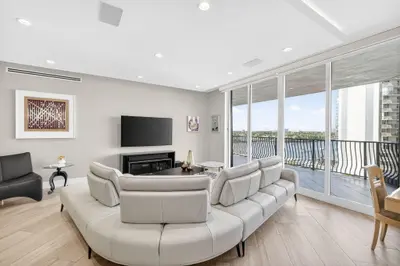 100 S Birch Road 803, Fort Lauderdale – sold
