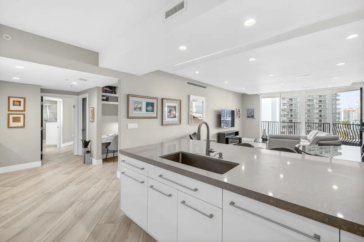 29-web-or-mls-29-print-699A6215 at 100 S Birch Road 803, Fort Lauderdale