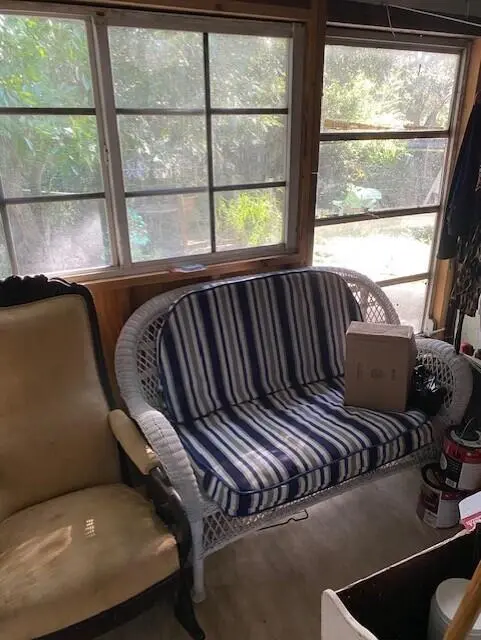 Sitting room at 102 NW 28th Way, Fort Lauderdale