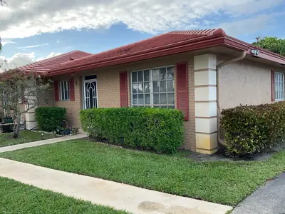 1473 SW 27th Avenue 1e, Boynton Beach – Villa for sale