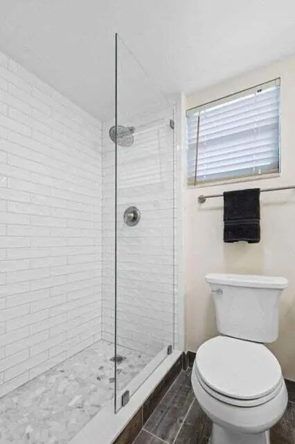 studio bathroom at 11863 Wimbledon Circle 508, Wellington