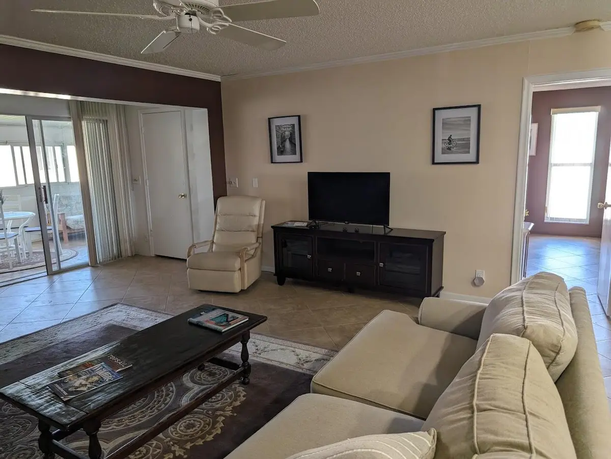 Pines Living 3 at 1710 NW 18th Avenue 204, Delray Beach