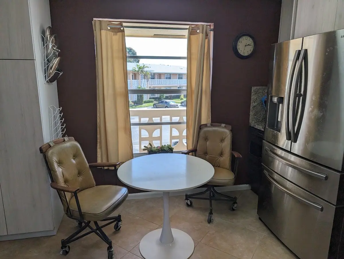 Eat In Dining at 1710 NW 18th Avenue 204, Delray Beach