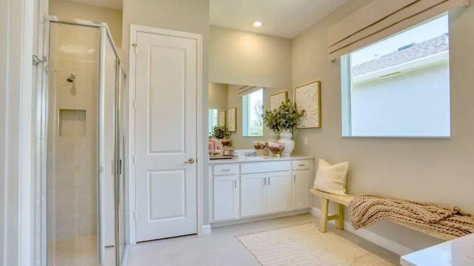 paris_owners_bath_2of2_f1_05_30_24[1] at 1389 SE Willow Oaks Street, Port St. Lucie