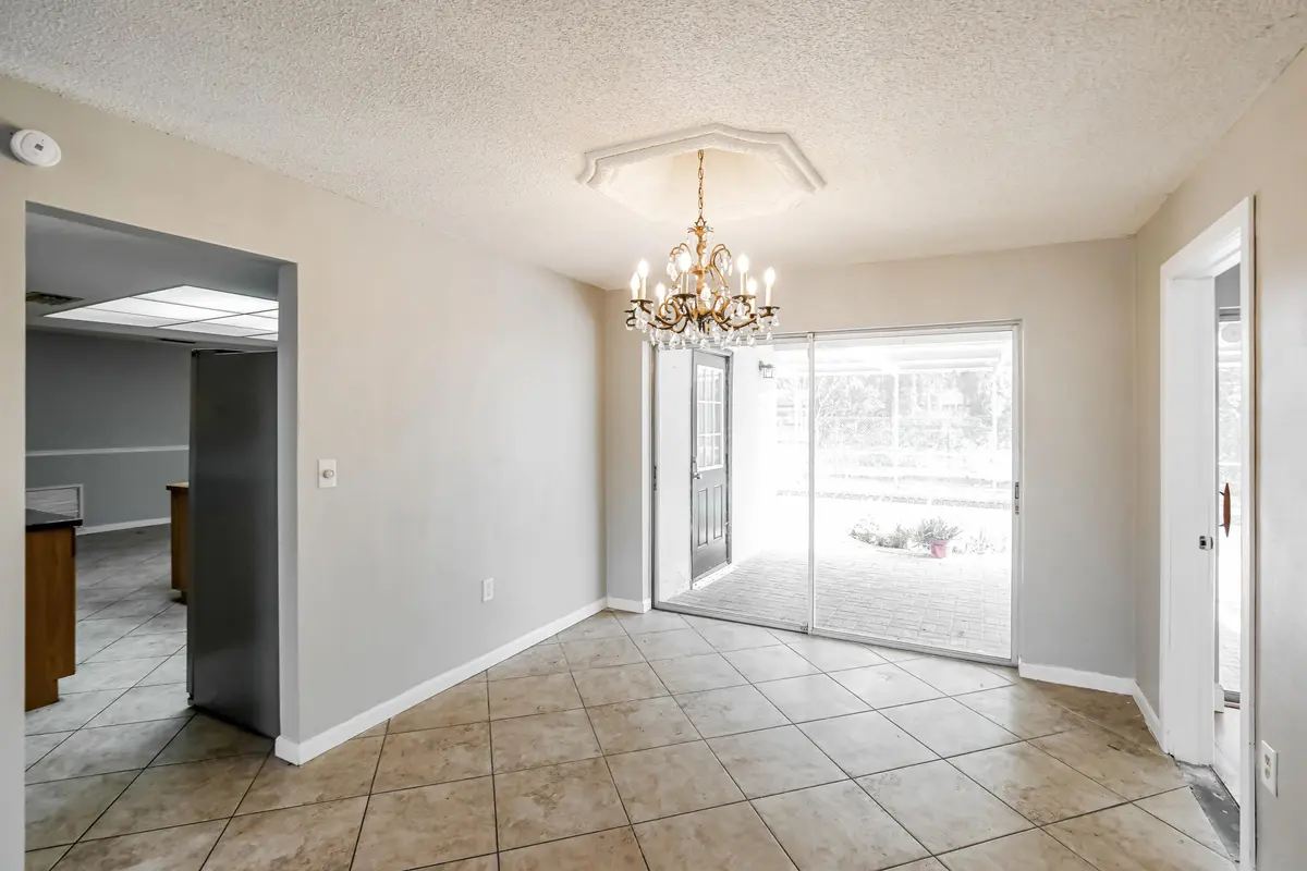 004-photo-dining-room-15283356 at 8460 Southampton Drive, Miramar