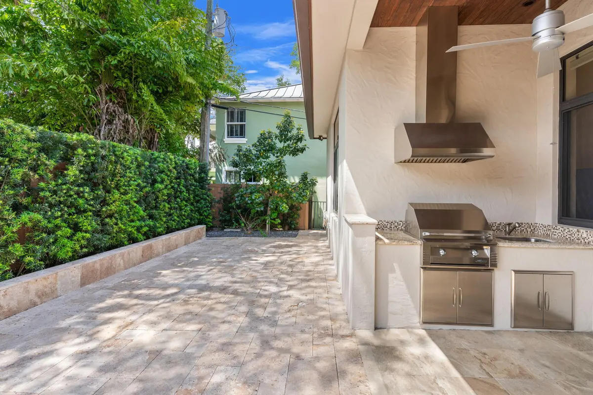 5-web-or-mls-1212 Ponce de Leon Dr Fort at 1212 Ponce De Leon Drive, Fort Lauderdale