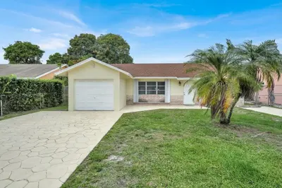 151 NE 26th Avenue, Boynton Beach – sold