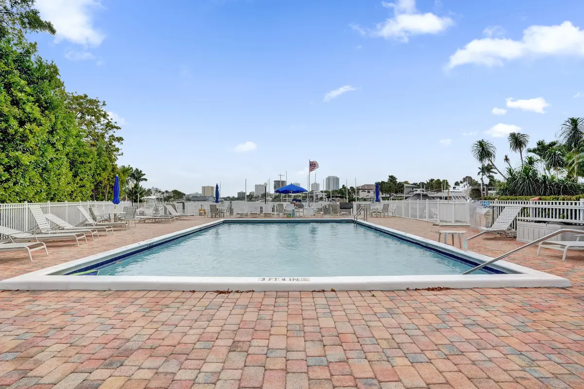 DSC06069 at 740 S Federal Highway 312, Pompano Beach