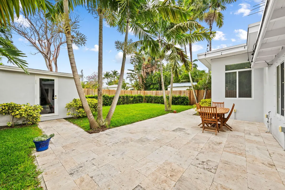 8-web-or-mls-DSC_7253 at 1004 SE 11th Street, Fort Lauderdale