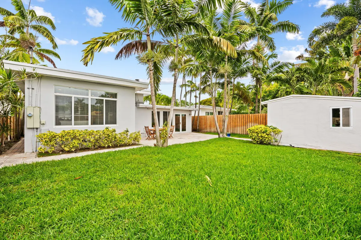 10-web-or-mls-DSC_7271 at 1004 SE 11th Street, Fort Lauderdale