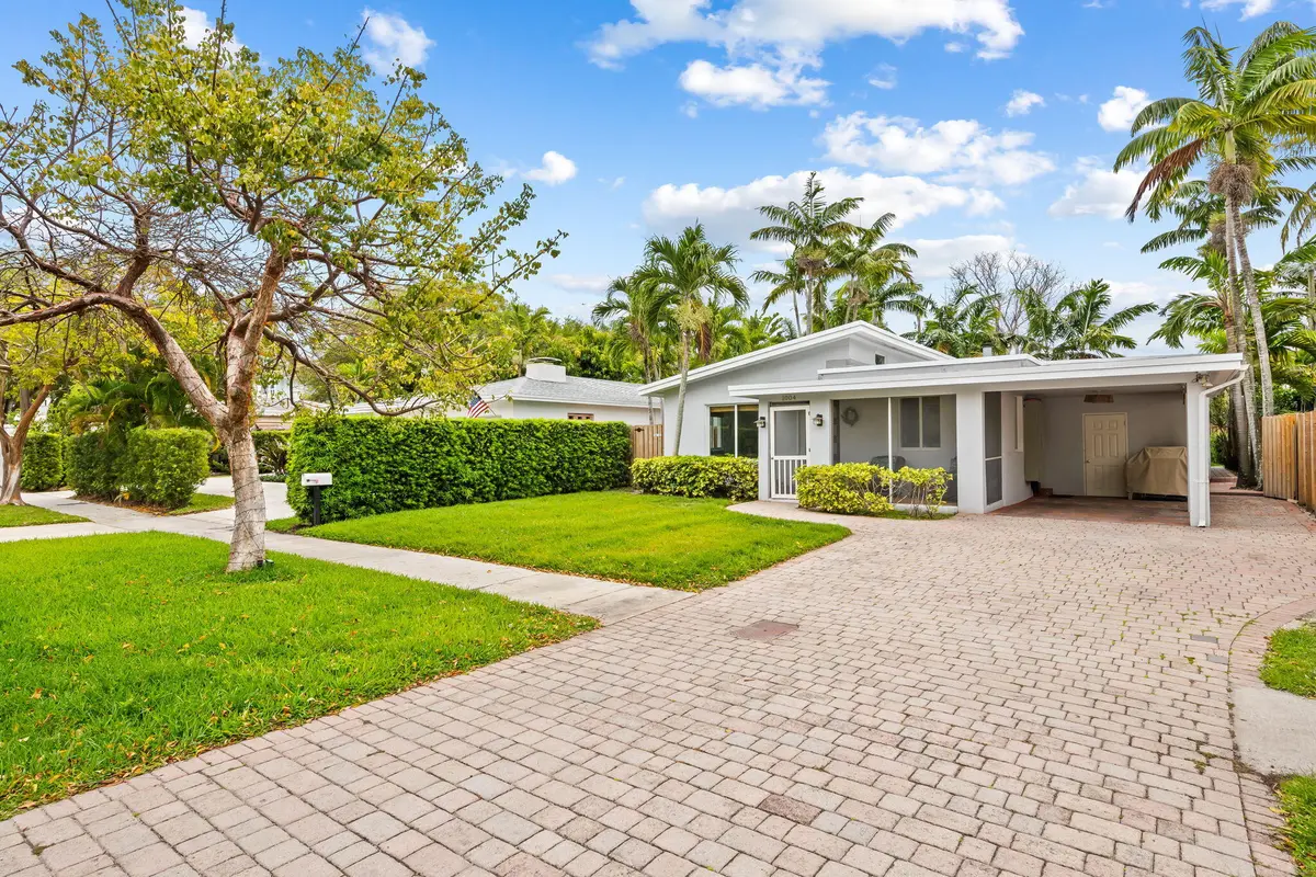 14-web-or-mls-DSC_7319 at 1004 SE 11th Street, Fort Lauderdale