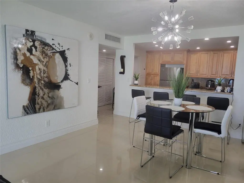 GetMedia (5) at 19370 Collins Avenue 809, Sunny Isles Beach