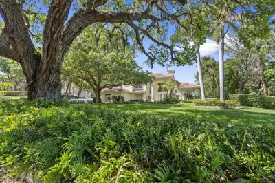 4 Castle Hill Way, Stuart – Single Family Residence for sale