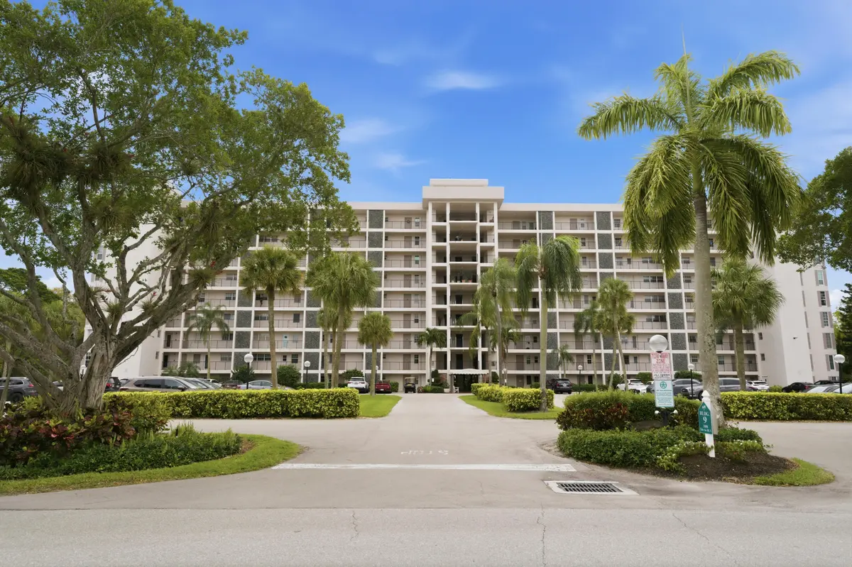 3100 N Palm Aire Dr Pompano Beach, Fl at 3100 N Palm Aire Drive 208, Pompano Beach