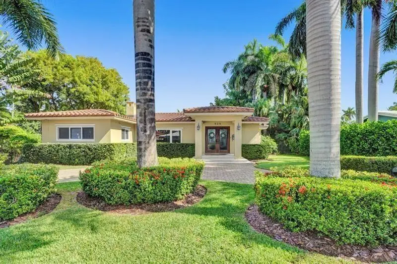 939 buchanan a at 939 Buchanan Street, Hollywood