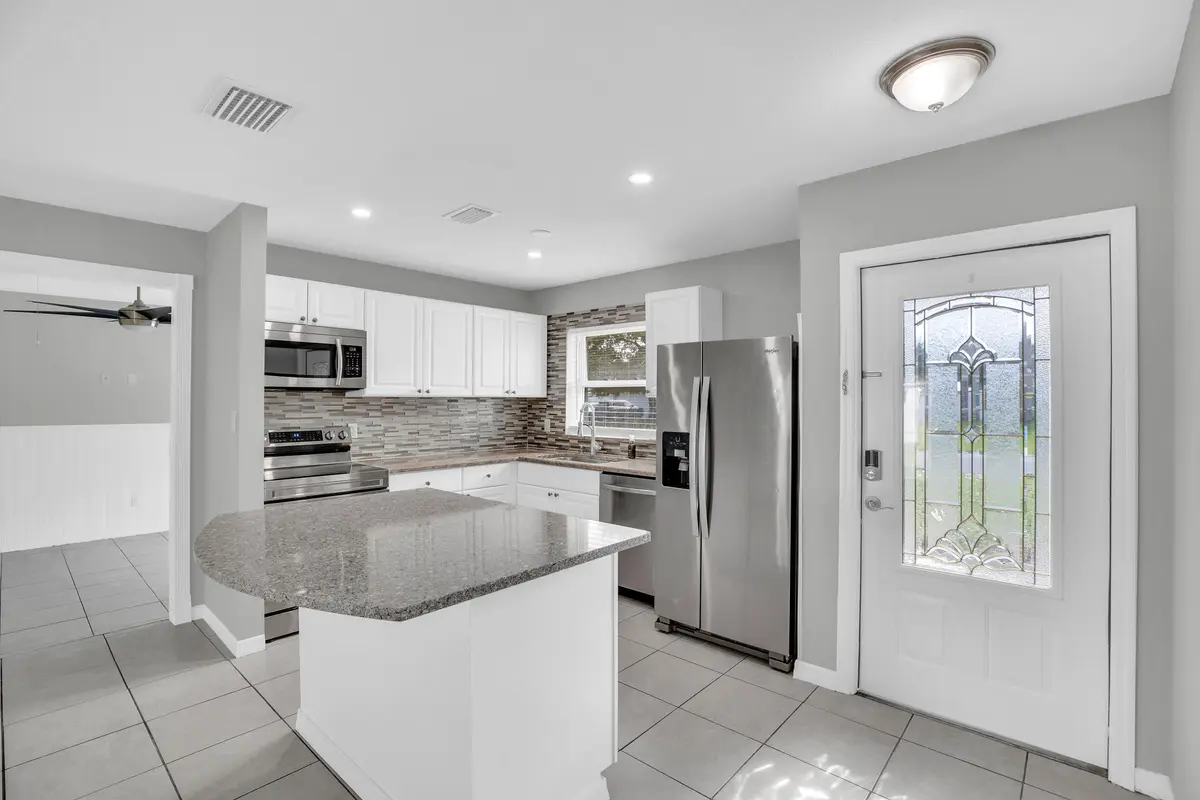 2255 15th Ave Sw (13) at 2255 15th Avenue, Vero Beach