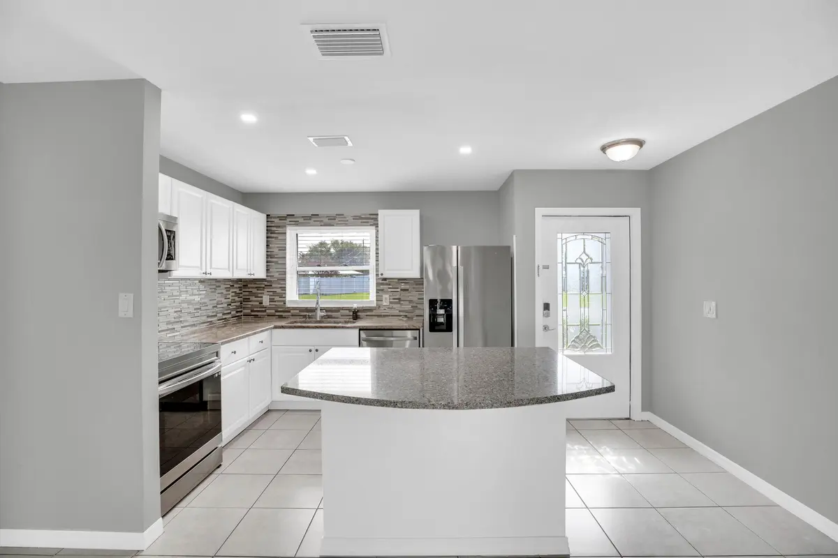 2255 15th Ave Sw (14) at 2255 15th Avenue, Vero Beach