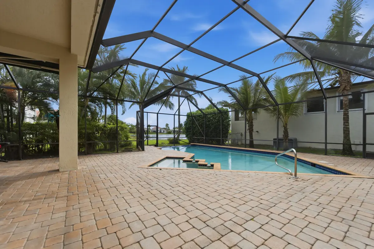 Screened-In-Pool at 6666 NW 127th Terrace, Parkland